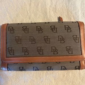 Dooney and Bourke wallet NWOT